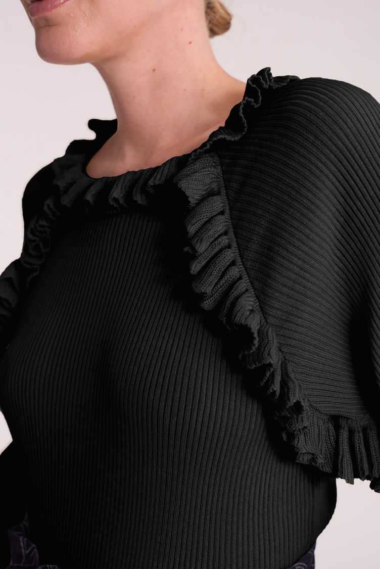 Rebecka Frill Blouse